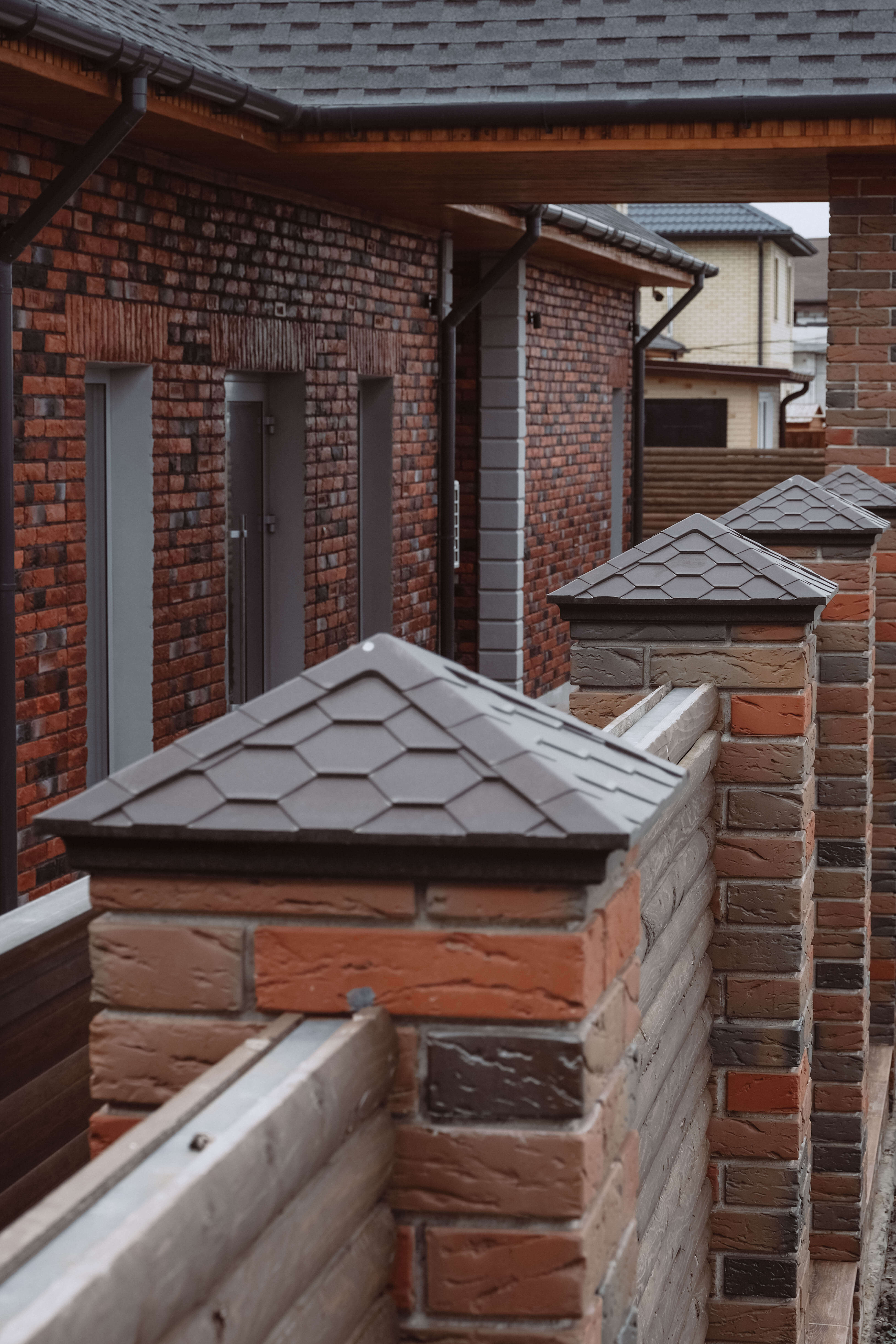 Колпак Zking Эверест Коричневый на столб 1.5х1.5 кирпича (390х390мм) в Улан-Удэ фото